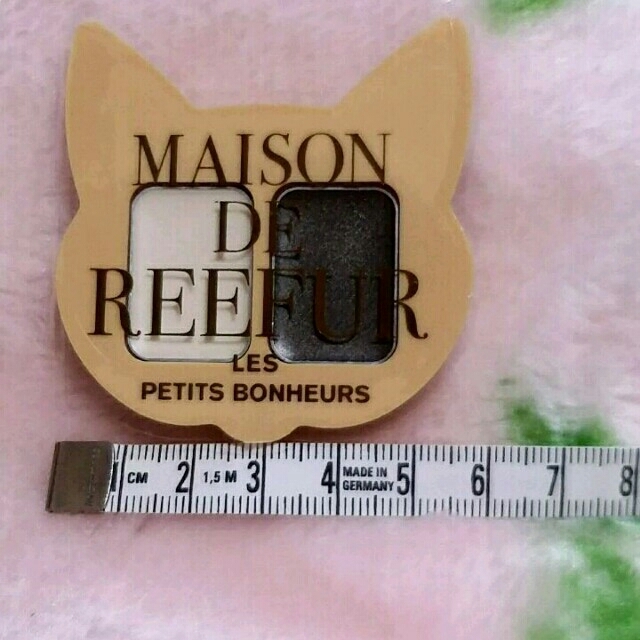 Maison de Reefur(メゾンドリーファー)のちゃぷす様MAISONDEREEFURアイシャドウ コスメ/美容のベースメイク/化粧品(アイシャドウ)の商品写真
