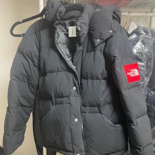 ザノースフェイス(THE NORTH FACE)の美中古M north face Camp Sierra Shortダウン(ダウンジャケット)