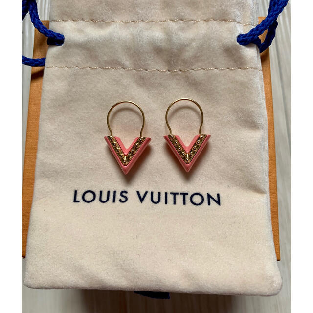 LOUIS VUITTON(ルイヴィトン)のお値下げ！！ルイヴィトン エセンシャルV ピアス レディースのアクセサリー(ピアス)の商品写真