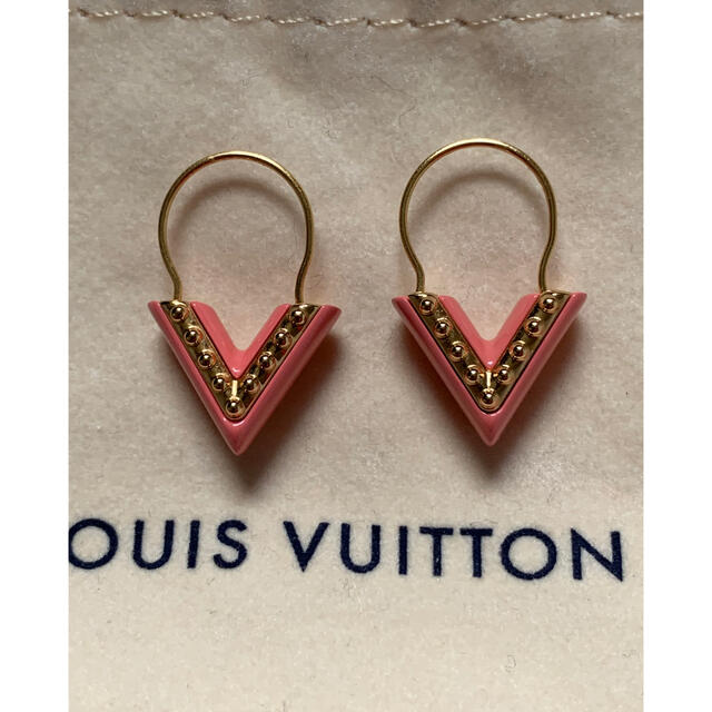 LOUIS VUITTON(ルイヴィトン)のお値下げ！！ルイヴィトン エセンシャルV ピアス レディースのアクセサリー(ピアス)の商品写真