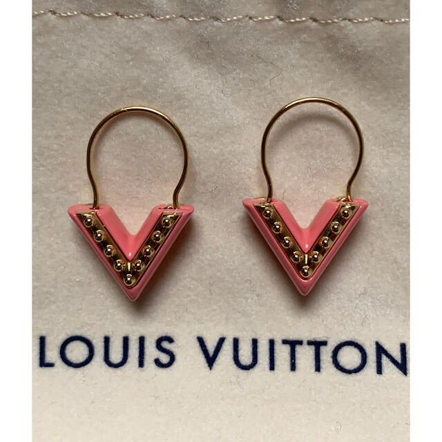 LOUIS VUITTON(ルイヴィトン)のお値下げ！！ルイヴィトン エセンシャルV ピアス レディースのアクセサリー(ピアス)の商品写真