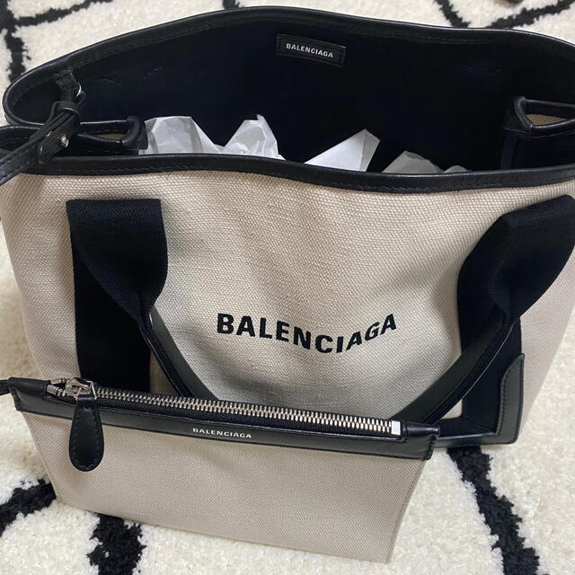 BALENCIAGAネイビーガバ S 白黒トートバッグ美品 15日まで値下げ‼️