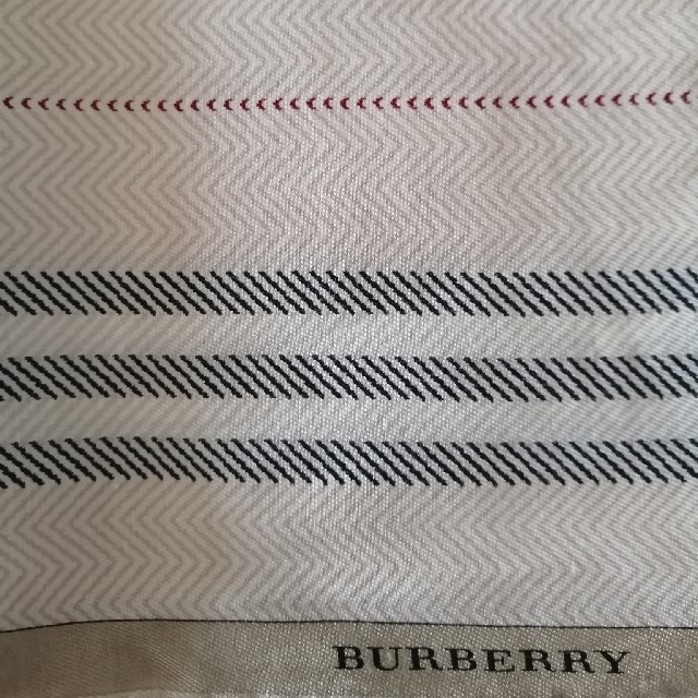 BURBERRY(バーバリー)のバーバリー　スカーフハンカチ＆干支ミニタオルハ レディースのファッション小物(ハンカチ)の商品写真