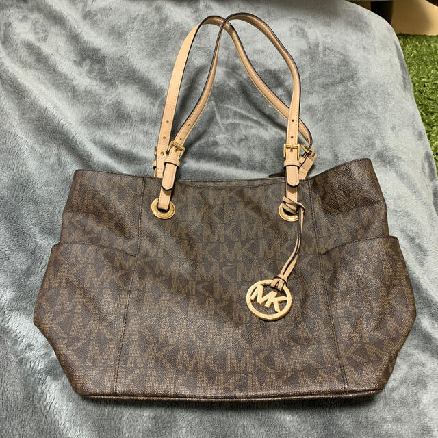 Michael Kors(マイケルコース)の中古　マイケルコース　バッグ　ブラウン レディースのバッグ(ショルダーバッグ)の商品写真