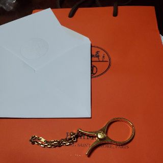 エルメス(Hermes)のHERMES  グローブホルダー   メダルゴールド   メッセージカード付き(キーホルダー)