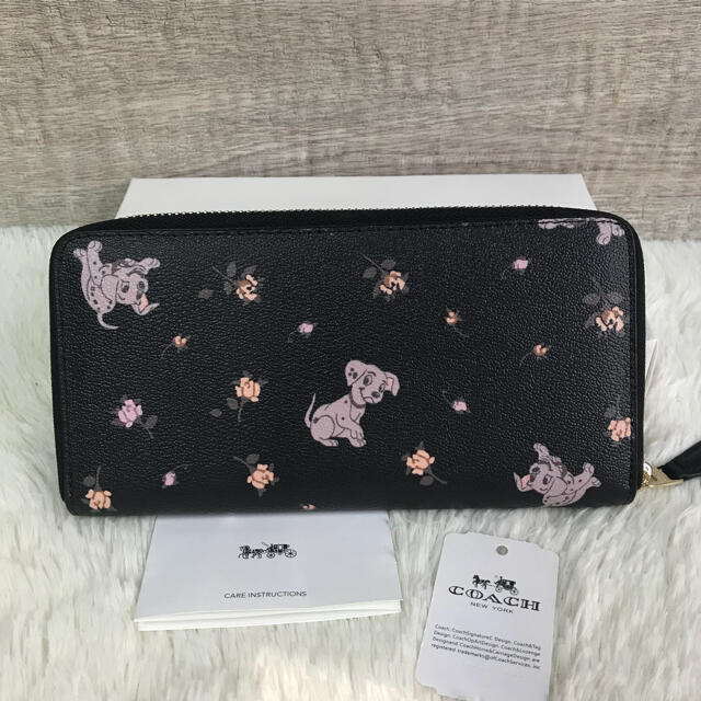 最新モデル　新品　COACH　レア　ダルメシアン　101匹わんちゃん　ブルー