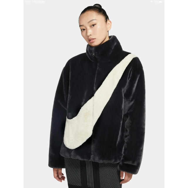 NIKE(ナイキ)のai様専用　NIKE WMNS FAUX FUR JACKET レディースのジャケット/アウター(毛皮/ファーコート)の商品写真