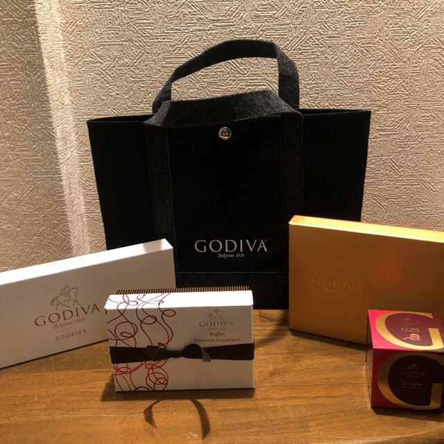 GODIVA ブラックフライデー　2020 ※バック無し 食品/飲料/酒の食品(菓子/デザート)の商品写真