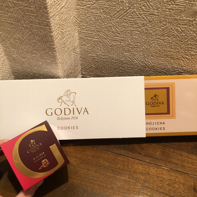 GODIVA ブラックフライデー　2020 ※バック無し 食品/飲料/酒の食品(菓子/デザート)の商品写真