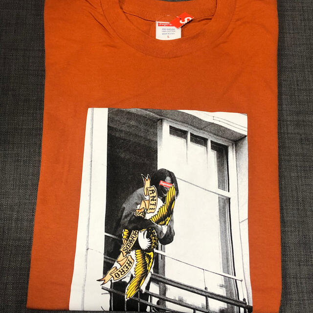 L rust Supreme ANTIHERO Balcony Tee オレンジ | mezcla.in