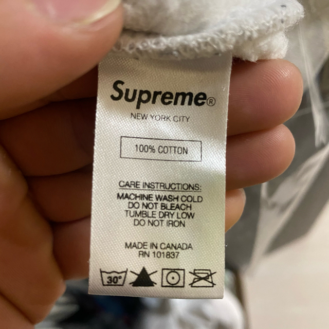 Supreme(シュプリーム)の18aw supreme split  crewneck sweatshirt メンズのトップス(パーカー)の商品写真