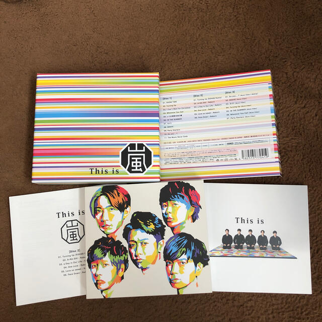 嵐(アラシ)のThis is 嵐（初回限定盤/Blu-ray Disc付） エンタメ/ホビーのDVD/ブルーレイ(アイドル)の商品写真