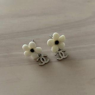 シャネル(CHANEL)のCHANEL ピアス　アクセサリー(ピアス)