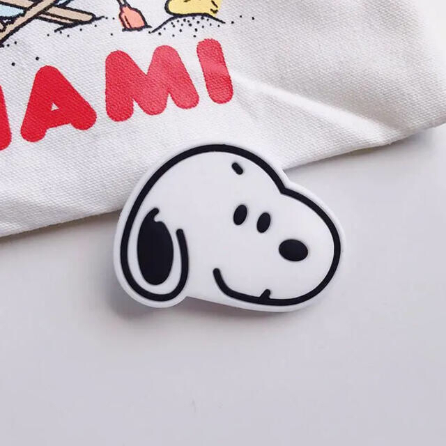 PEANUTS(ピーナッツ)のSnoopy Pop sockets (スヌーピー ポップソケッツ ) スマホ/家電/カメラのスマホアクセサリー(その他)の商品写真