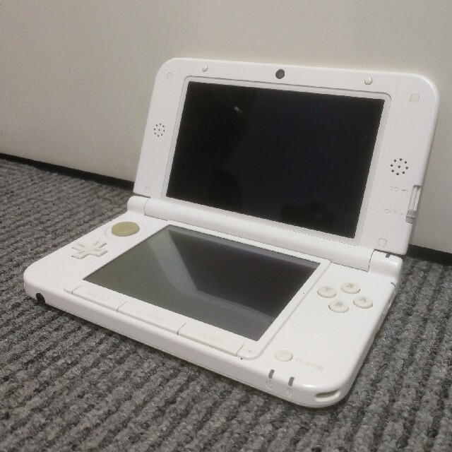 携帯用ゲーム機本体NINTENDO 3DS LL ホワイト