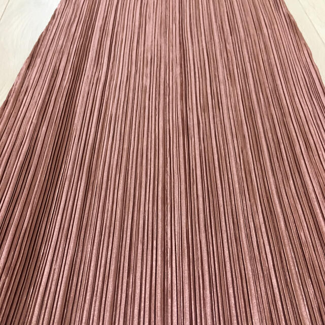 PLEATS PLEASE ISSEY MIYAKE(プリーツプリーズイッセイミヤケ)のプリーツプリーズ  ワンピース  レディースのワンピース(ロングワンピース/マキシワンピース)の商品写真