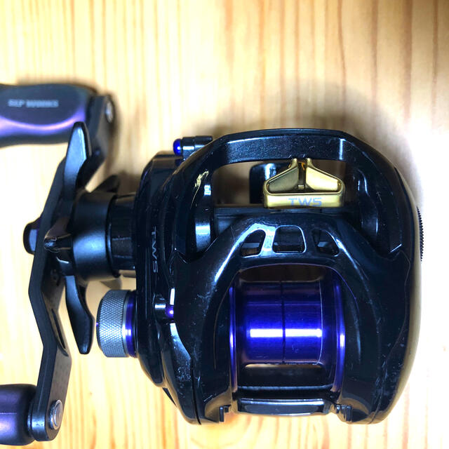 DAIWA(ダイワ)のダイワ  タトゥーラ　SV TW SLP WORKS スポーツ/アウトドアのフィッシング(リール)の商品写真