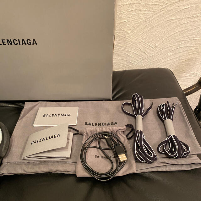 Balenciaga(バレンシアガ)のBALENCIAGA トラックLED 42 トリプルS メンズの靴/シューズ(スニーカー)の商品写真