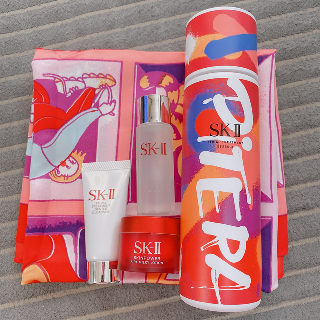 SK-II(エスケーツー)のsk-ⅱ 2020年クリスマスコフレ ストリートアートリミテッドエディション  コスメ/美容のスキンケア/基礎化粧品(化粧水/ローション)の商品写真