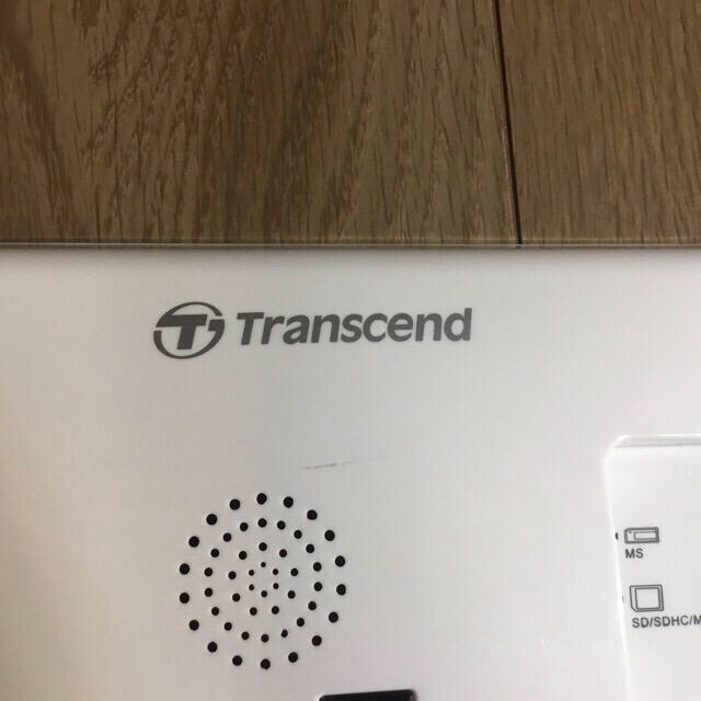 Transcend(トランセンド)のTranscend デジタルフォトフレーム 7インチ TS2GPF730W-J インテリア/住まい/日用品のインテリア小物(フォトフレーム)の商品写真