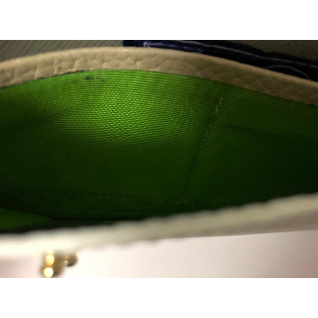 A.D.M.J.(エーディーエムジェイ)のADMJ スリム財布　イアパピヨネ レディースのファッション小物(財布)の商品写真