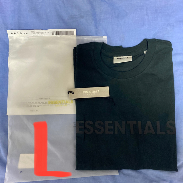 FEAR OF GOD(フィアオブゴッド)の20ss 新品 Essentials Tシャツ 黒 Lサイズ エッセンシャルズ メンズのトップス(Tシャツ/カットソー(半袖/袖なし))の商品写真