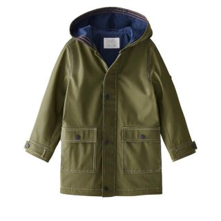 ザラキッズ(ZARA KIDS)のZARAKIDS トップステッチ入りラバー仕上げパーカー(コート)