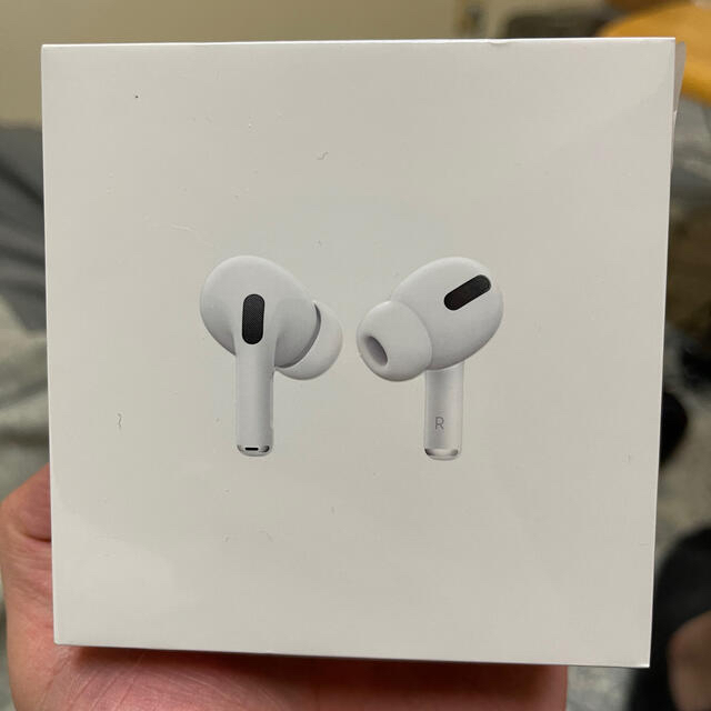 Apple(アップル)のAirpods pro新品未開封 スマホ/家電/カメラのオーディオ機器(ヘッドフォン/イヤフォン)の商品写真