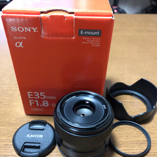 ソニー(SONY)のSony E 35mm F1.8 OSS SEL35F18 フィルター付き(レンズ(単焦点))