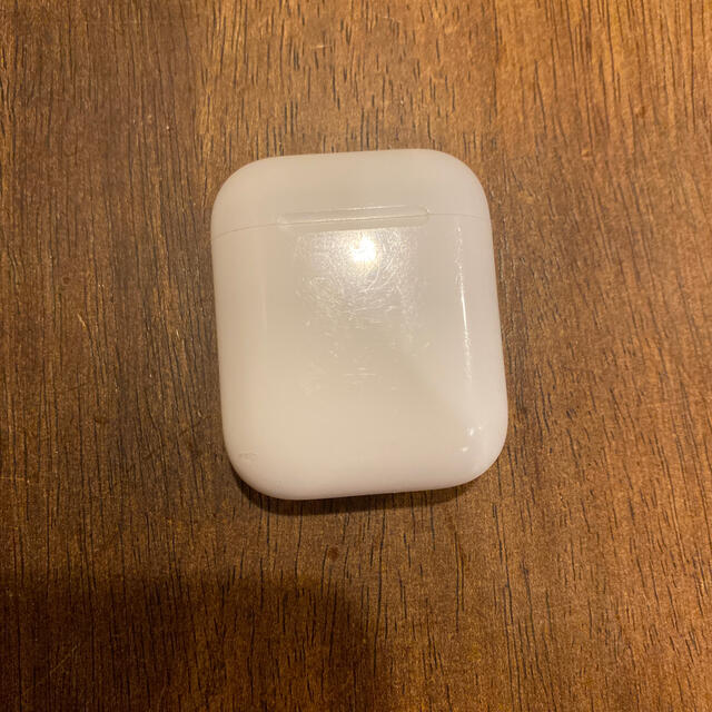 Apple(アップル)のAirPods  第一世代 スマホ/家電/カメラのオーディオ機器(ヘッドフォン/イヤフォン)の商品写真