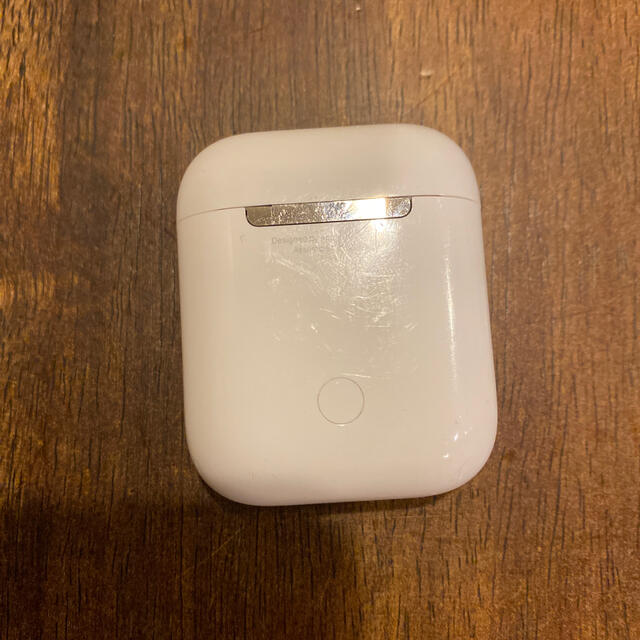 Apple(アップル)のAirPods  第一世代 スマホ/家電/カメラのオーディオ機器(ヘッドフォン/イヤフォン)の商品写真