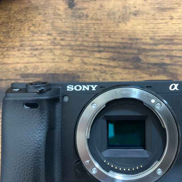 SONY(ソニー)のSONY a6400 Body/Sigma 16mm f1.4 スマホ/家電/カメラのカメラ(デジタル一眼)の商品写真