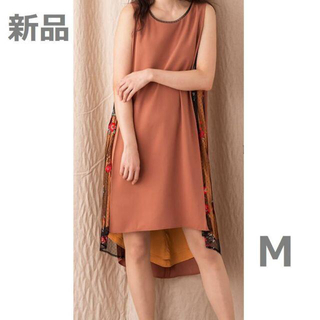新品☆Mサイズ☆サイド刺繍サックワンピース オレンジ 花柄 ドットチュール(その他ドレス)