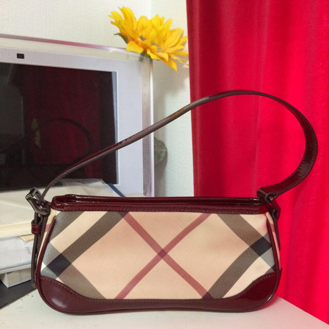 BURBERRY(バーバリー)のバーバリーBurberry♡バッグ レディースのバッグ(ショルダーバッグ)の商品写真