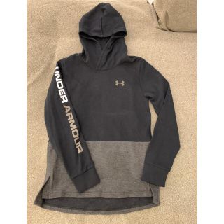 アンダーアーマー(UNDER ARMOUR)の新品　タグ付　アンダーアーマー　フード付　トレーナー　YXL 黒×グレー　(Tシャツ/カットソー)