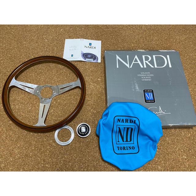 自動車/バイクナルディ　ステアリング　NARDI