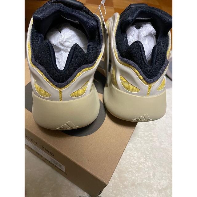 adidas yeezy boost 700 V3 Safflower