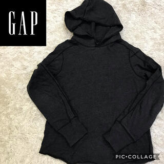 ギャップ(GAP)の✔︎おしゃれ　ギャップ　ブラックメランジ　カットオフ　パーカー(パーカー)