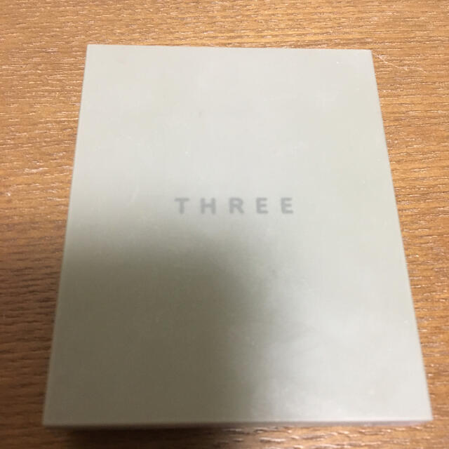 THREE(スリー)のコジ様専用THREEシマリンググローデュオ01 コスメ/美容のベースメイク/化粧品(フェイスカラー)の商品写真