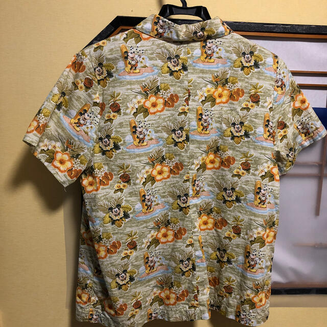 Disney(ディズニー)のアウラニ・ミッキーシャツ(M) レディースのトップス(Tシャツ(半袖/袖なし))の商品写真