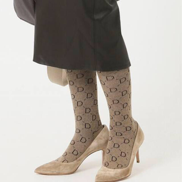 DEUXIEME CLASSE(ドゥーズィエムクラス)のDeuxieme Classe jacquard socks ベージュ　新品 レディースのレッグウェア(ソックス)の商品写真