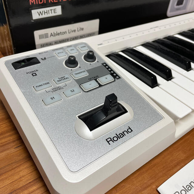 Roland(ローランド)のRoland A-49 MIDIキーボード　ホワイト 楽器のDTM/DAW(MIDIコントローラー)の商品写真