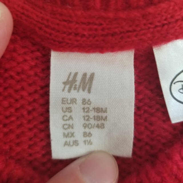 H&M(エイチアンドエム)の未使用　H&M　ディズニー　ミニー　セーター　９０ キッズ/ベビー/マタニティのキッズ服女の子用(90cm~)(ニット)の商品写真