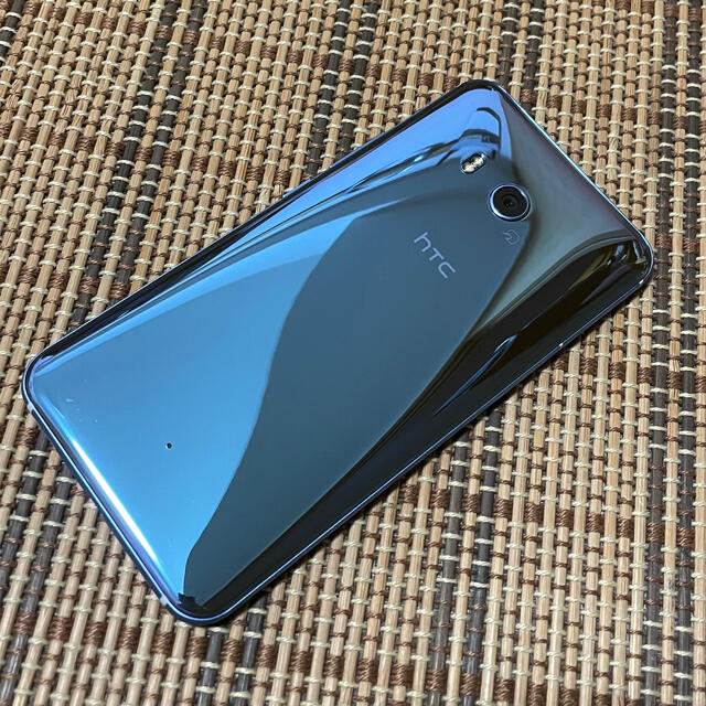 simフリーHTC U11 601HT アメイジングシルバー 美品