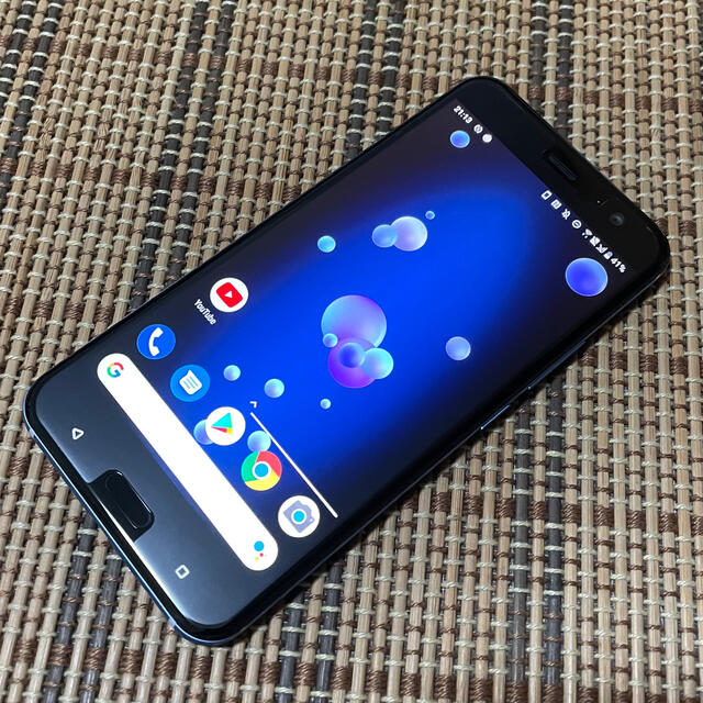 simフリーHTC U11 601HT アメイジングシルバー 美品 1