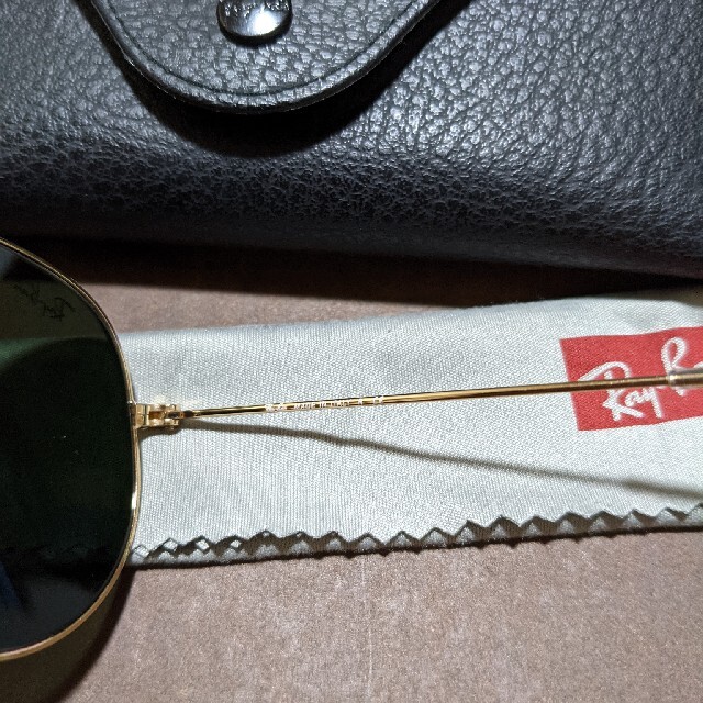 Ray-Ban(レイバン)の(taro様専用)Ray-Ban　レイバン　アビエーター メンズのファッション小物(サングラス/メガネ)の商品写真