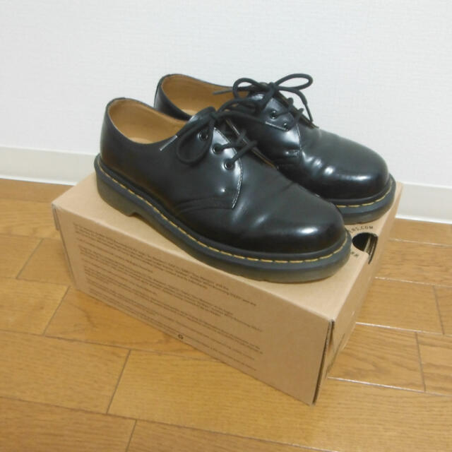 dr.martens 3ホール