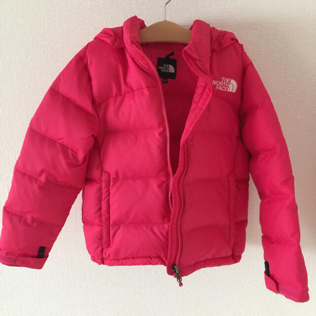 THE NORTH FACE(ザノースフェイス)のTHE NORTH FACE 130 ピンク ダウンジャケット キッズ/ベビー/マタニティのキッズ服女の子用(90cm~)(ジャケット/上着)の商品写真