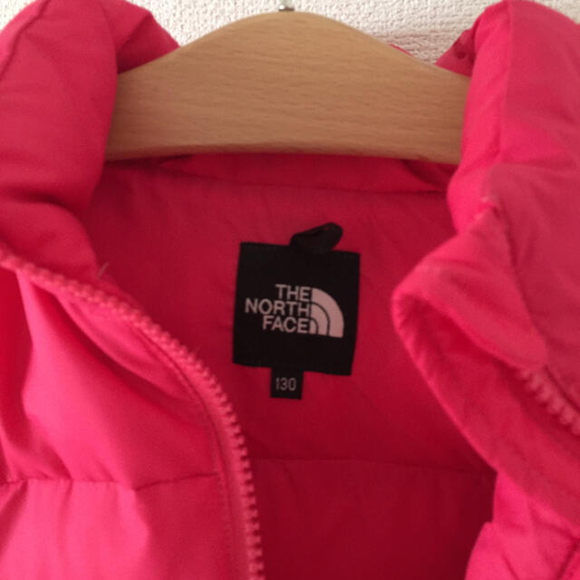 THE NORTH FACE(ザノースフェイス)のTHE NORTH FACE 130 ピンク ダウンジャケット キッズ/ベビー/マタニティのキッズ服女の子用(90cm~)(ジャケット/上着)の商品写真