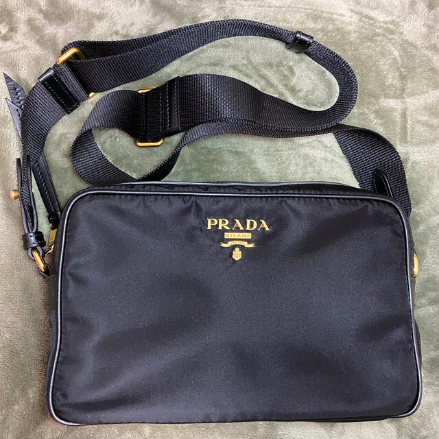 PRADA(プラダ)のプラダ ショルダーバッグ レディースのバッグ(ショルダーバッグ)の商品写真